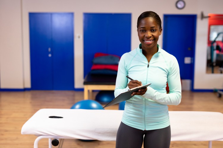 How to Become an Athletic Trainer