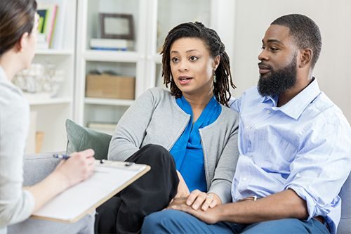 couple talking with Mental Health Nurse Practitioner